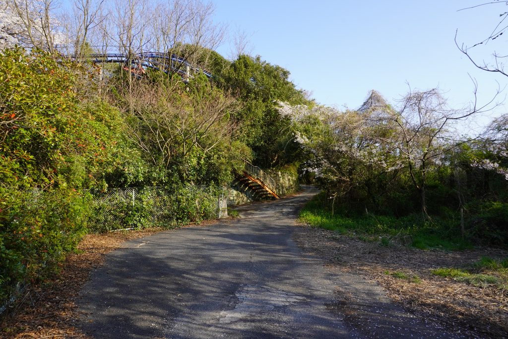「岡山スカイガーデン」京山山頂の戦闘機を現地レポ-2023年3月訪問