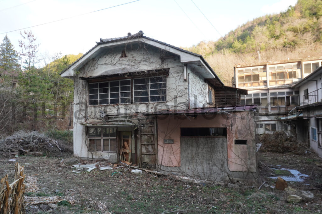 【広島県福山市】廃墟化した温泉街－本郷温泉を現地レポ－2024年1月訪問