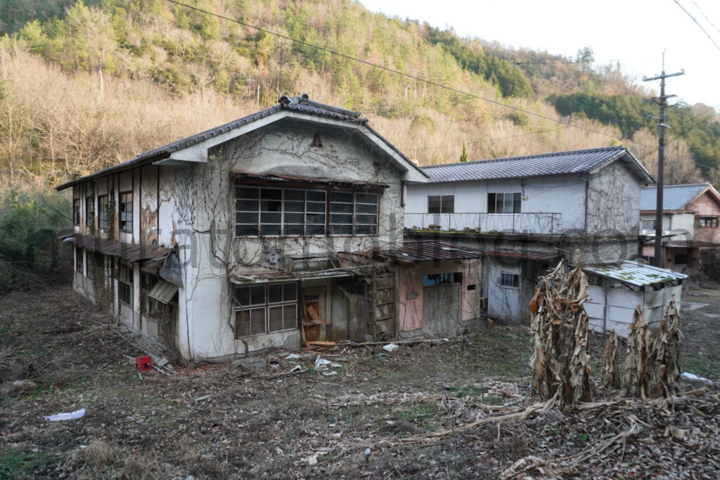 【広島県福山市】廃墟化した温泉街－本郷温泉を現地レポ－2024年1月訪問