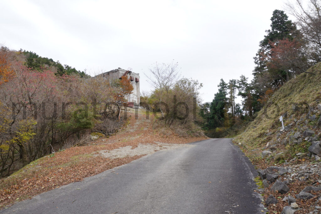 【高知県香美市】「松尾無線中継所(有沢無線中継所)」 行き方と現地レポ-2025年11月訪問