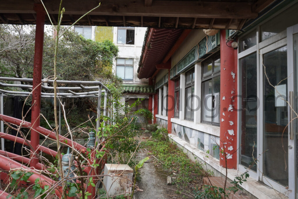 【高知県土佐清水市】「土佐足摺サンゴ博物館（竜宮城）」廃墟の現地レポ－2025年3月訪問