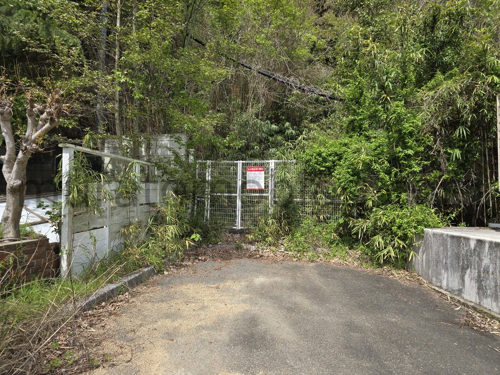 「岡山スカイガーデン」戦闘機撤去－遊歩道閉鎖後の現地レポ－2026年4月訪問