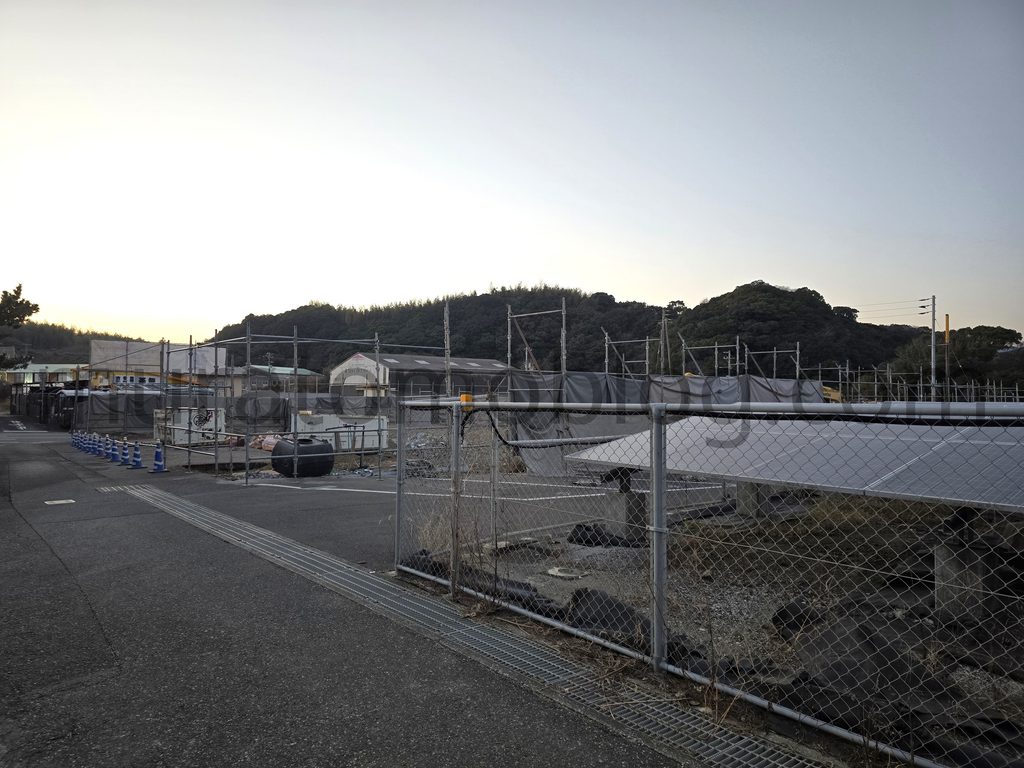 【高知県高知市】「ホテルピンクの子豚」解体中の様子－2026年1月・2月訪問